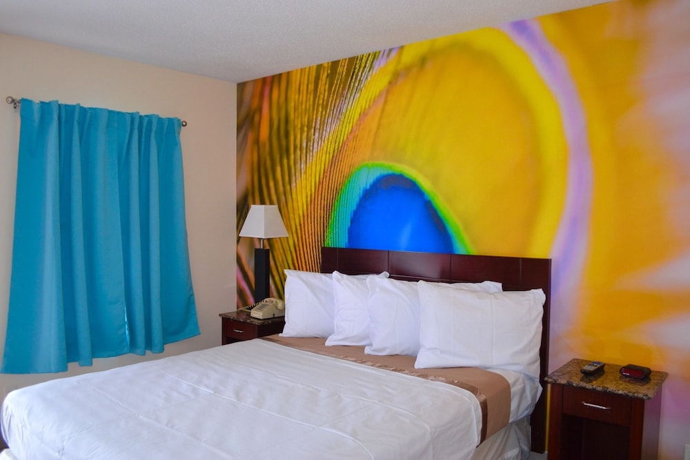 Standard Room, 1 Queen Bed, Smoking photo 1
