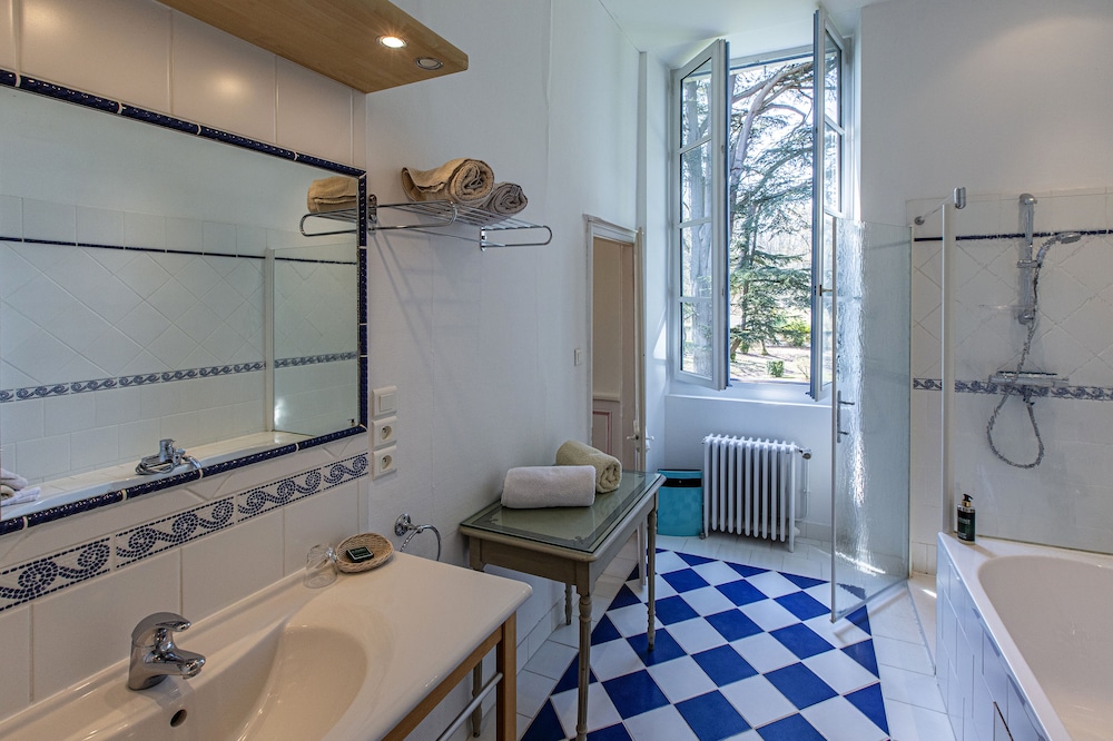 Family Suite, 2 Bedrooms (Chenonceau) photo 3