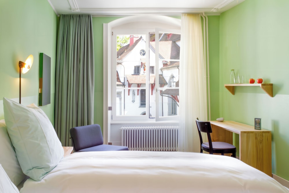 Deluxe Double Room, 1 Queen Bed, Non Smoking, Private Bathroom photo 1