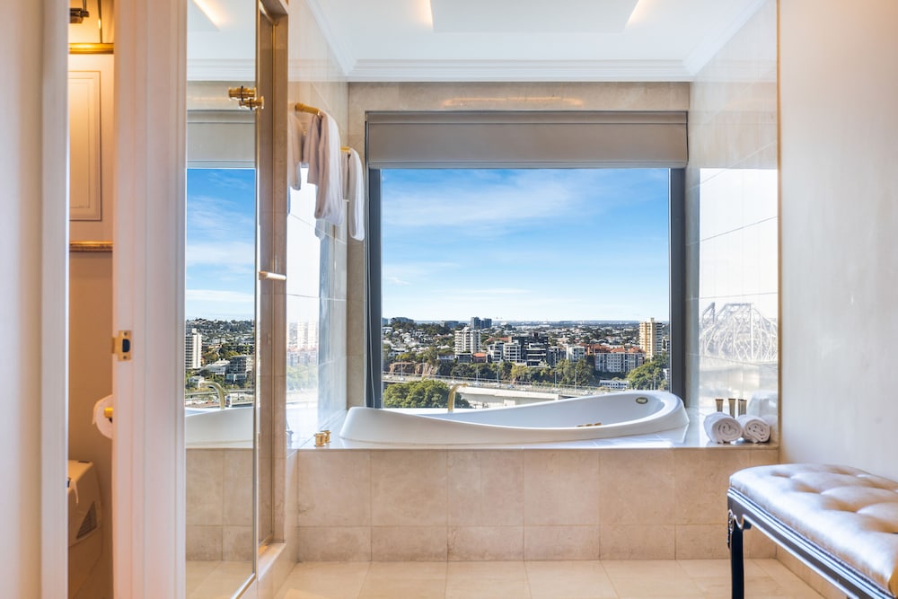 Stamford Suite - Photo 19