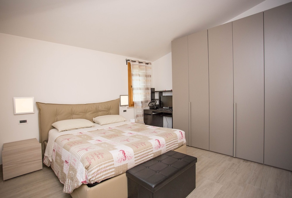 Basic Double Room photo 1