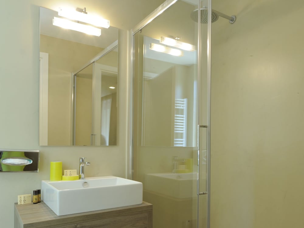 Superior Double or Twin Room - Photo 3