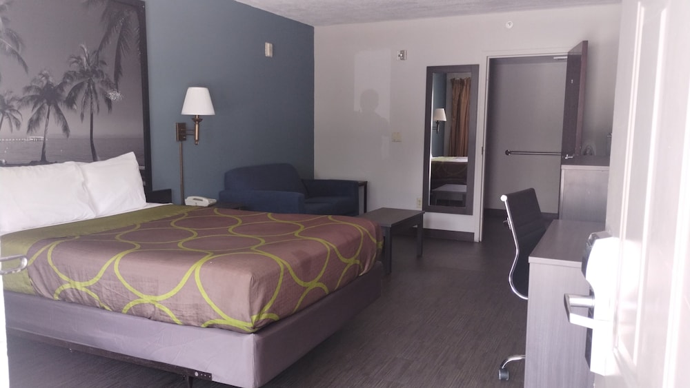 Room, 1 Queen Bed, Accessible, Bathtub (Mobility/Hearing, Grab bars) - Photo 3