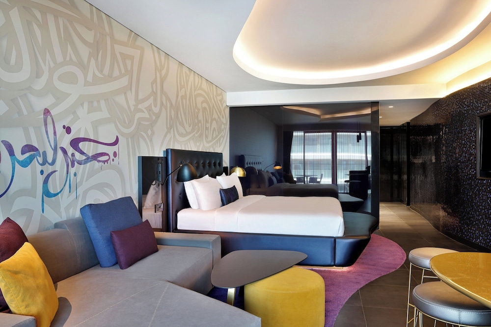 Wonderful Room, 1 King, Garden View, Balcony