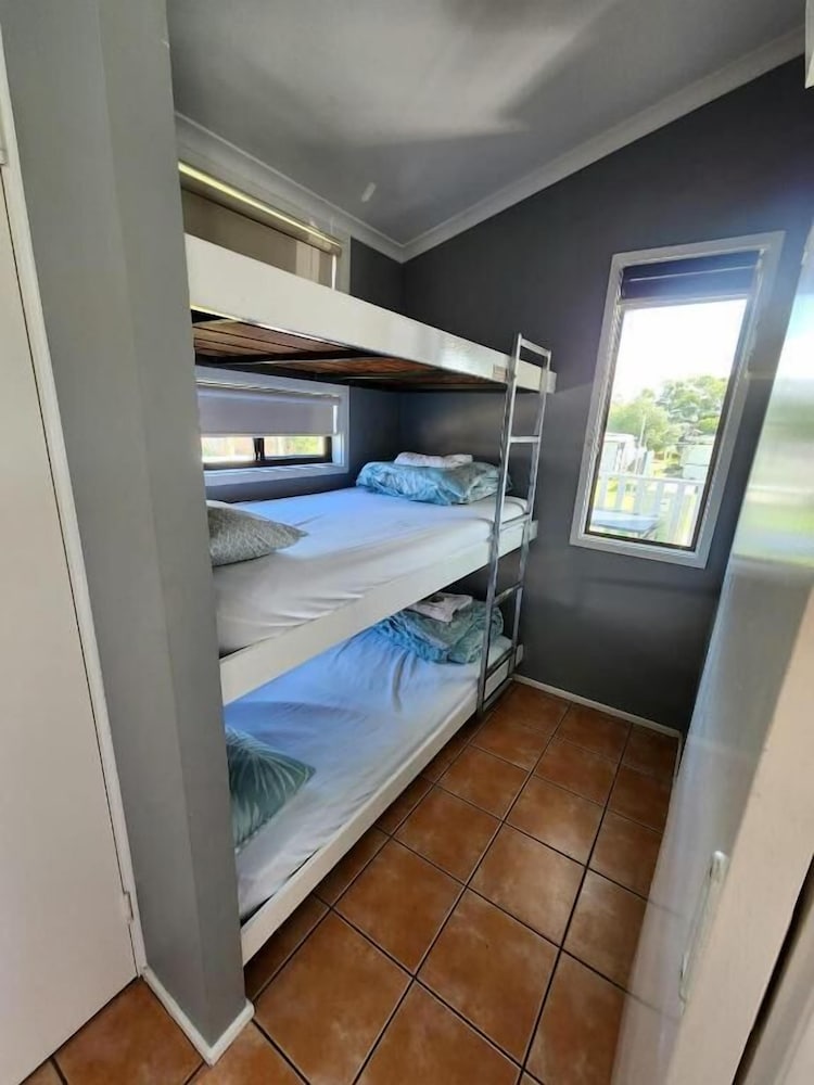 2 Bedroom Queen Cabin photo 1