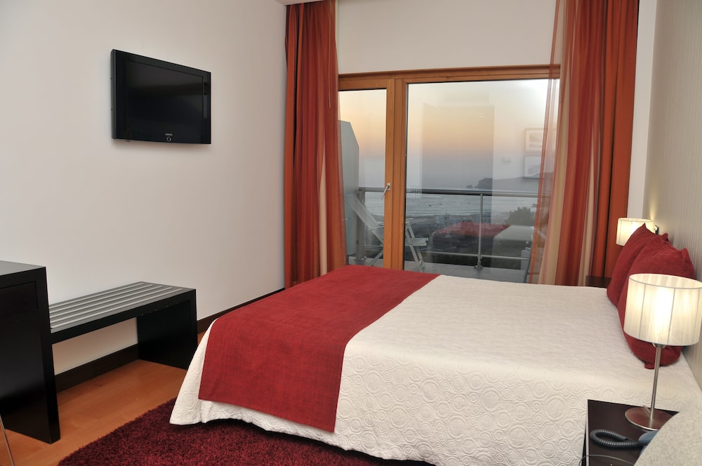 Double or Twin Room, Sea View - Photo 2