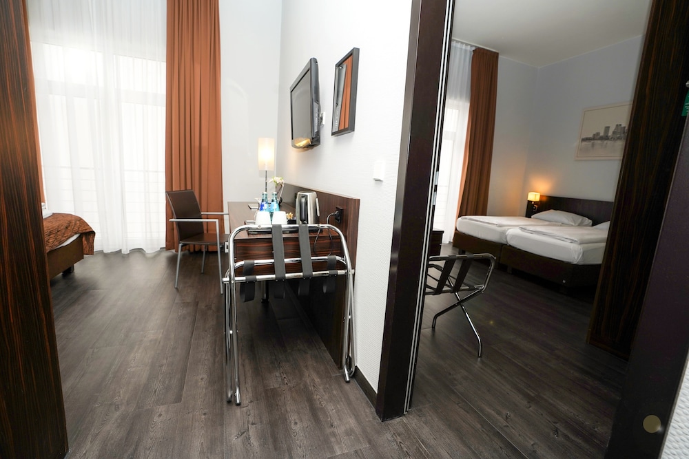 Family Studio Suite - Photo 1
