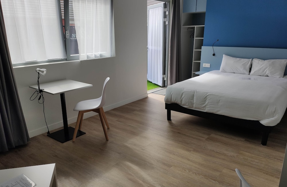 Connecting Double Room, 1 Queen Bed, Terrace photo 1