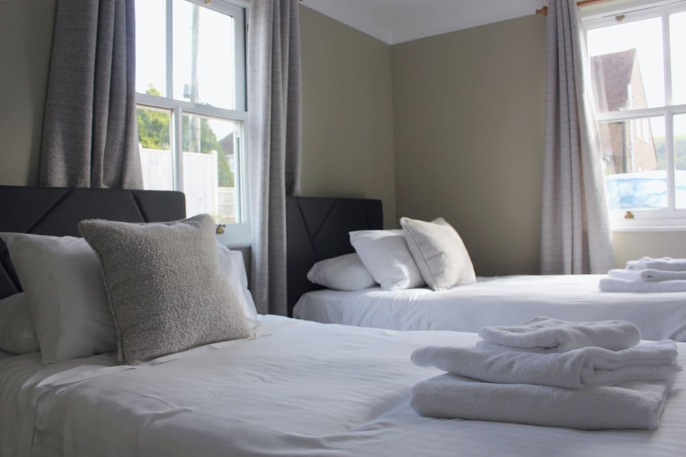 Standard Twin Room (Room 1)