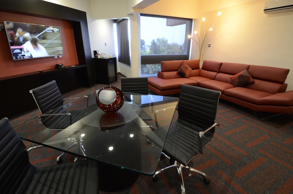 Suite, 1 King Bed (Living Area) - Photo 1