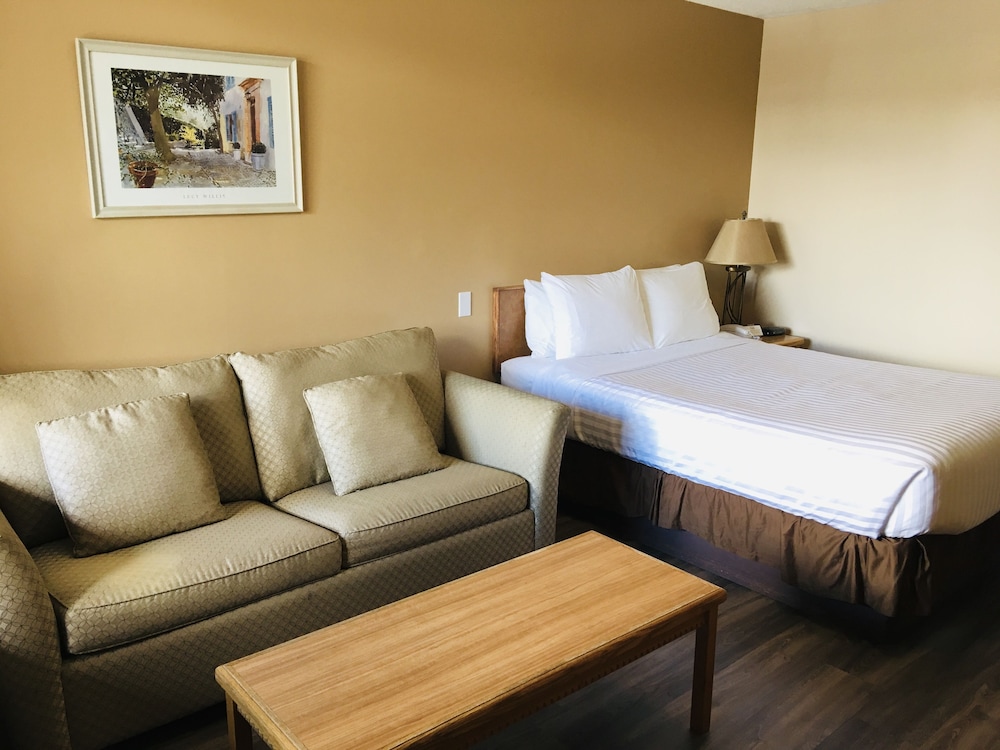 Room, 1 Queen Bed with Sofa bed, Kitchenette