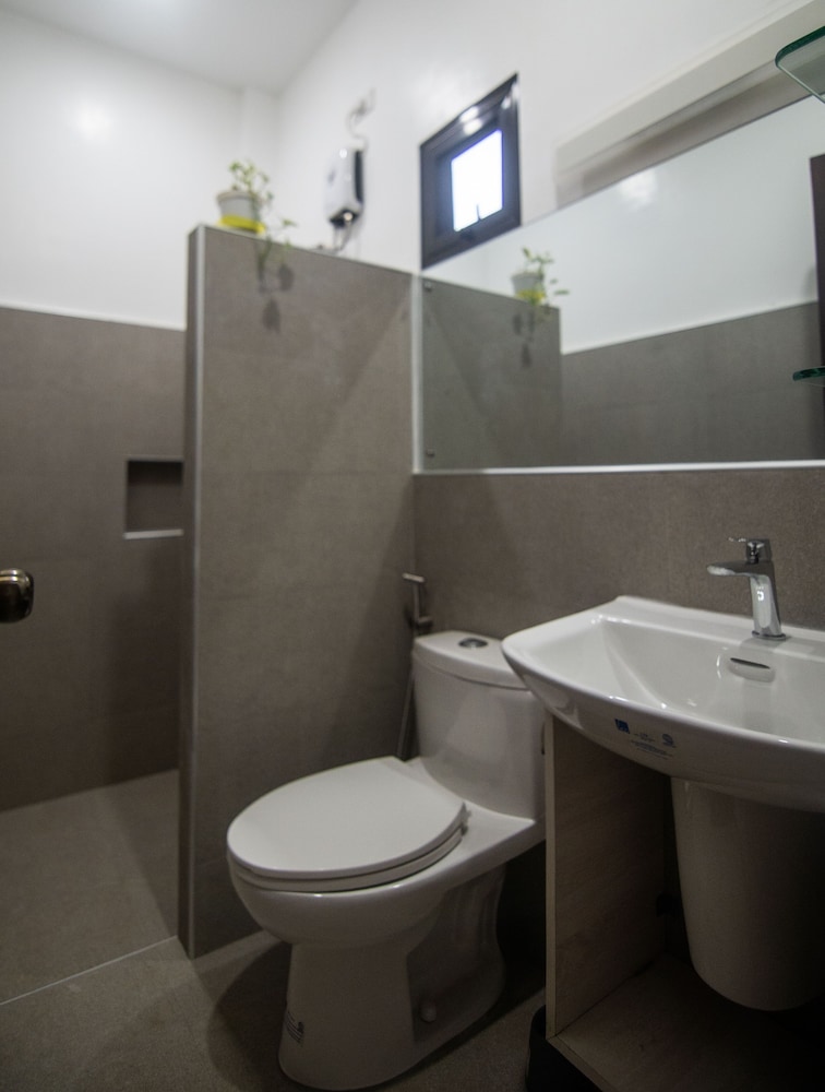 Standard Triple Room - Photo 6