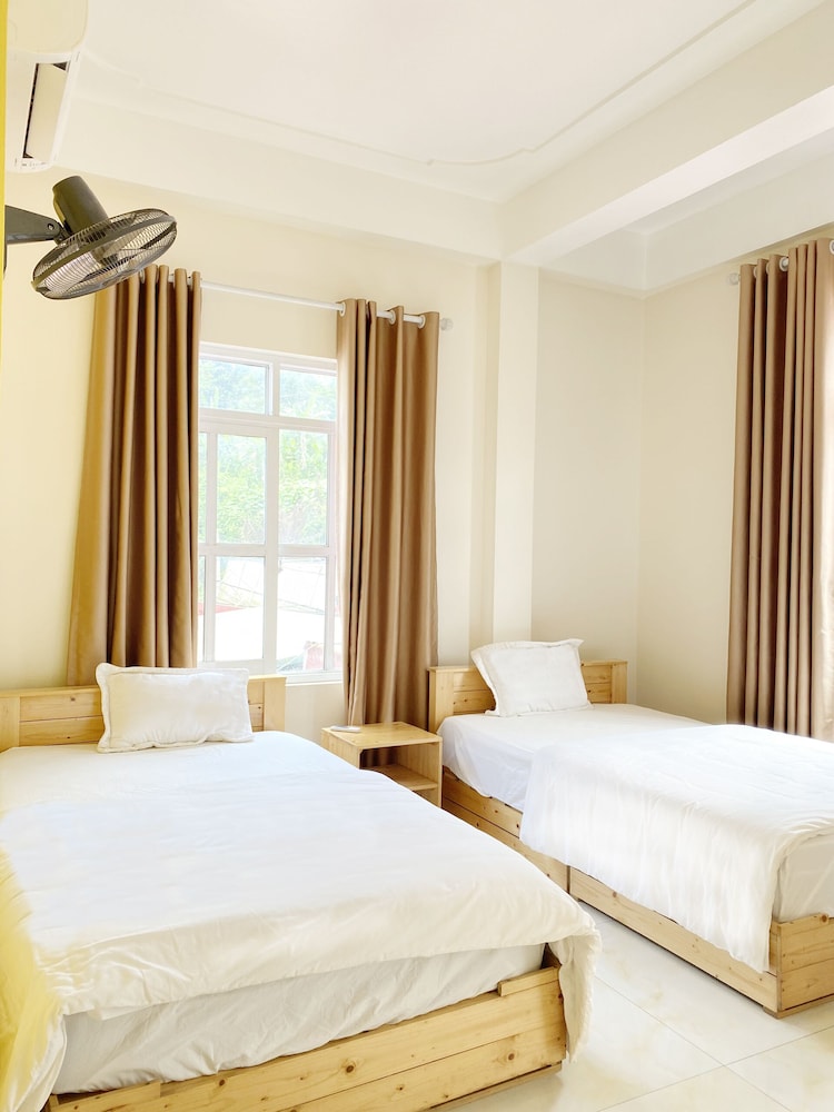 Deluxe Double or Twin Room photo 2