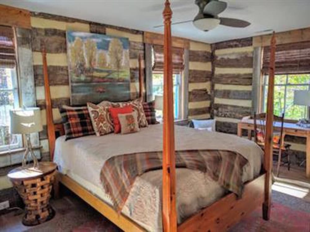 Standard Cabin, Private Bathroom (Bedford) photo 1