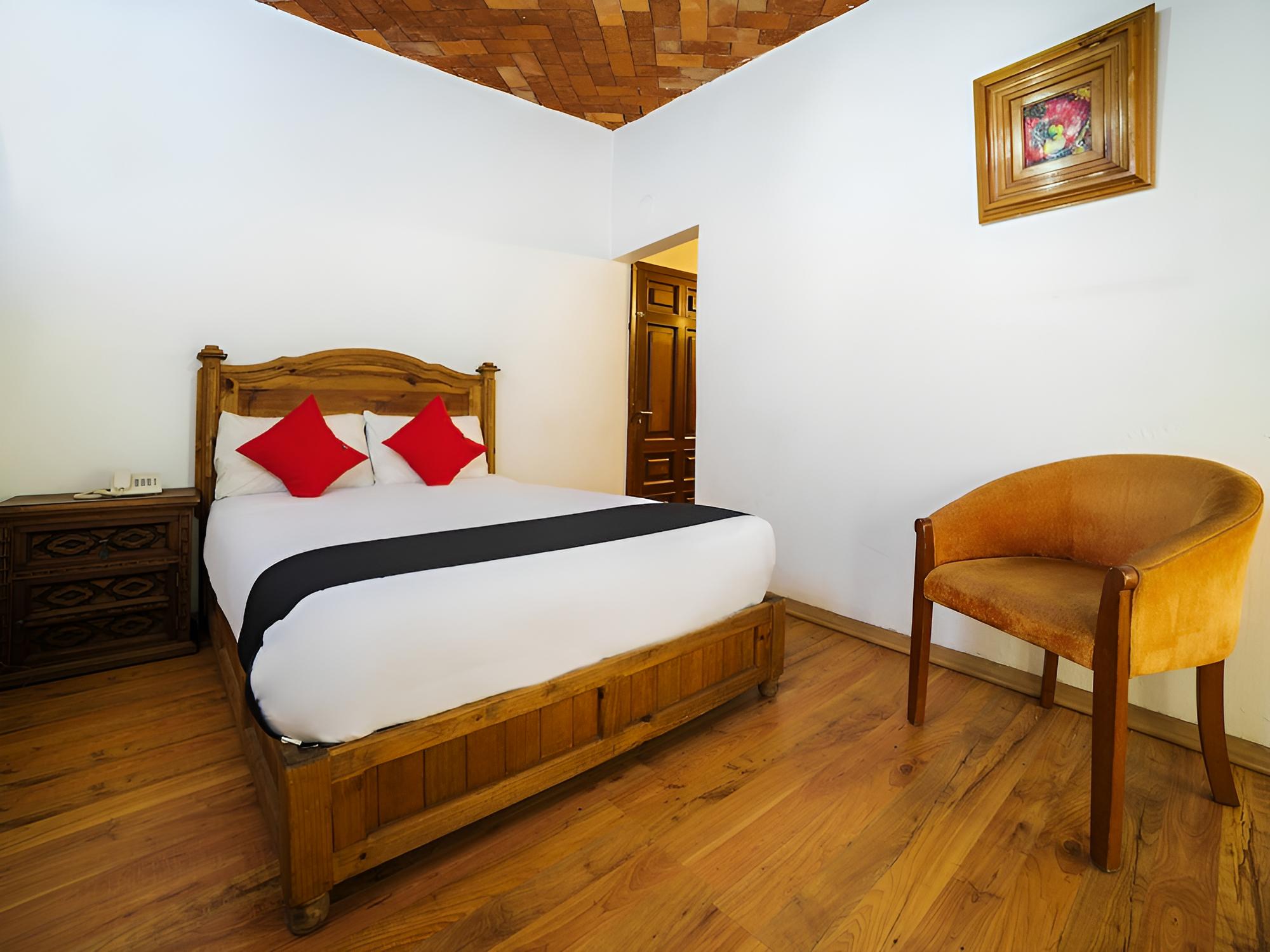 Standard Room photo 2