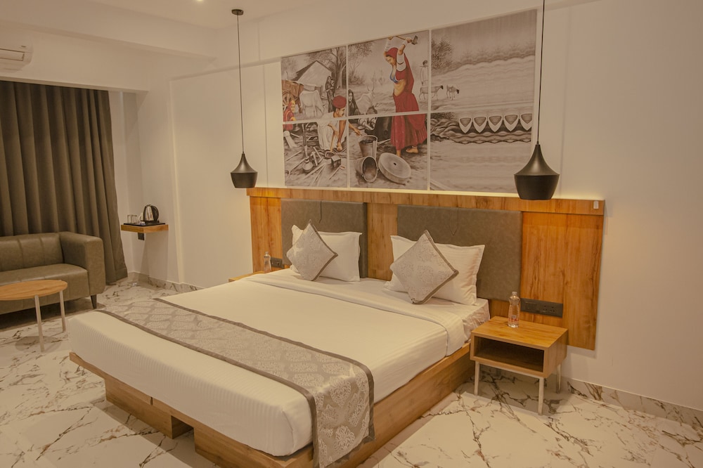 Executive Room - Photo 10