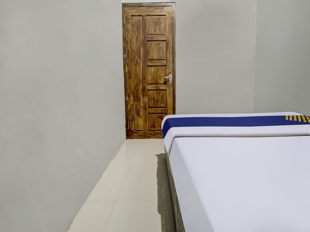 Economy Double Room - Photo 14
