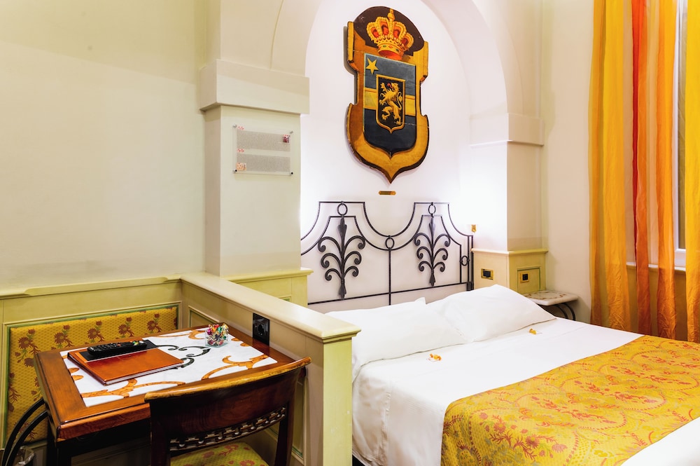Classic Double or Twin Room - Photo 2