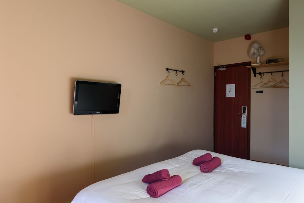 Standard Double or Twin Room photo 3