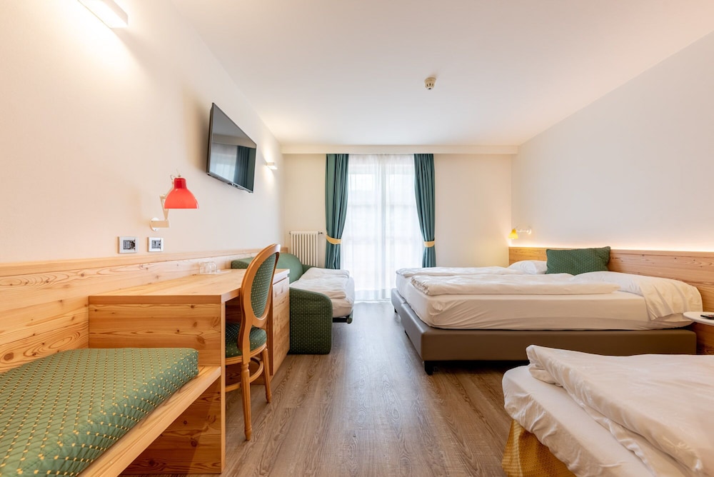 Comfort Quadruple Room
