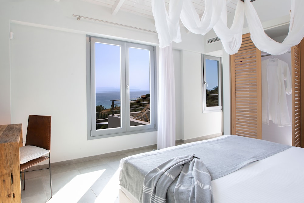 Luxury Villa, 2 Bedrooms, Private Pool, Sea View photo 3