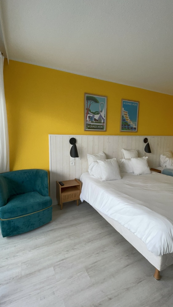 Classic Triple Room, Terrace photo 1