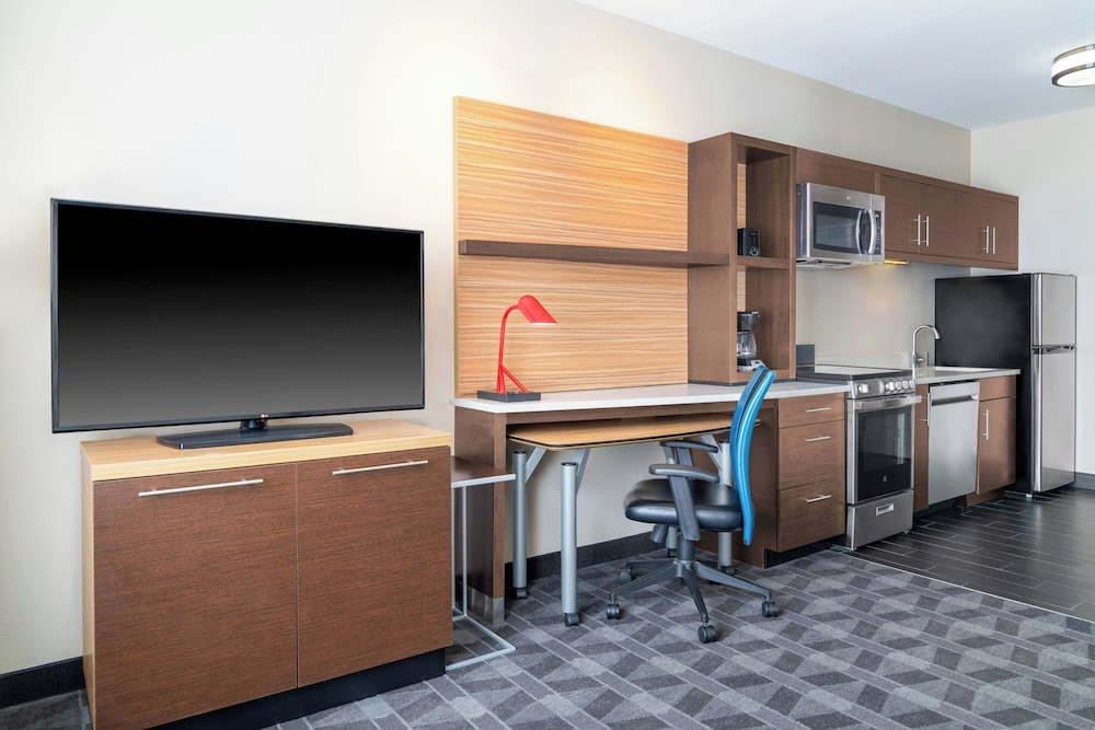 Suite, 1 Bedroom - Photo 5