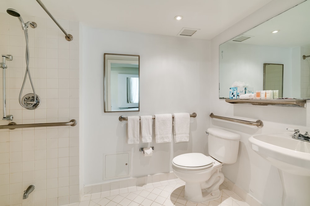 Suite, 1 Bedroom, Accessible, Kitchenette - Photo 6