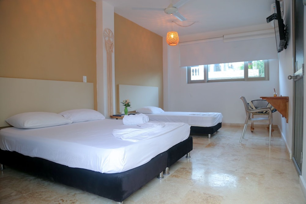 Room, Multiple Beds photo 3