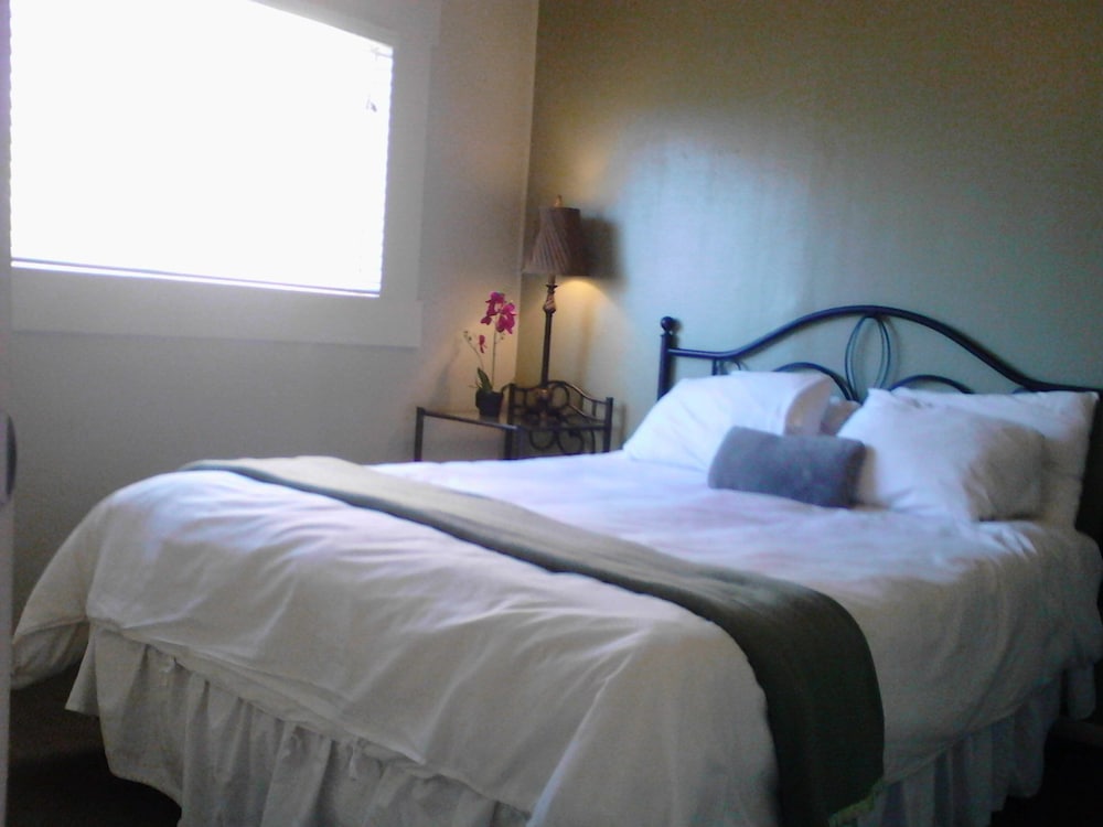 Deluxe Bungalow photo 1
