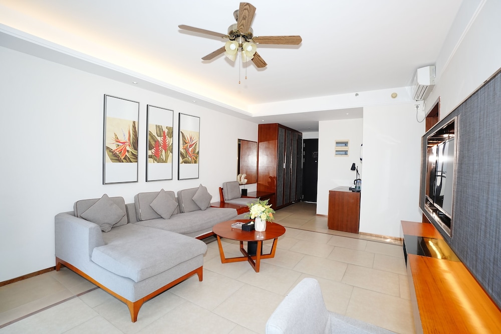 Luxury Suite photo 2