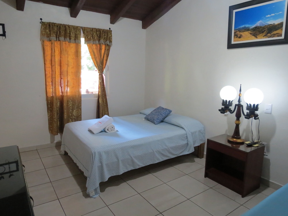 Standard Quadruple Room - Photo 15