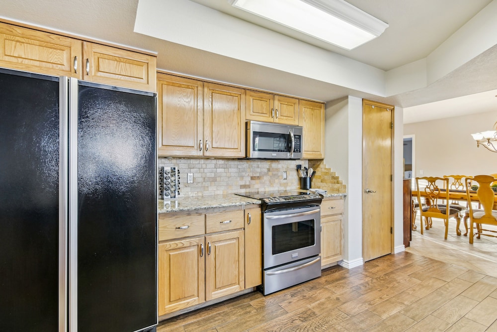 House (4 Bedrooms) photo 2
