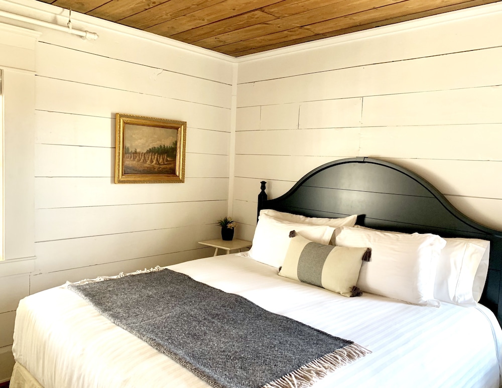 Deluxe Double Room, 2 Bedrooms photo 3