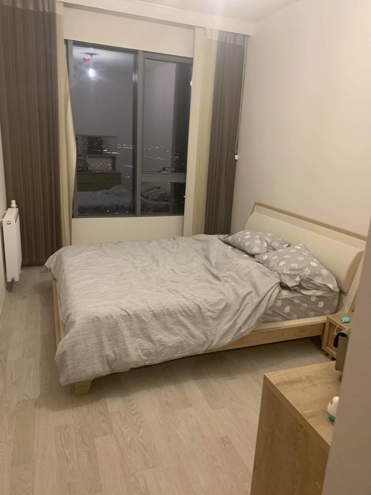 Family Apartment, 3 Bedrooms, City View photo 1
