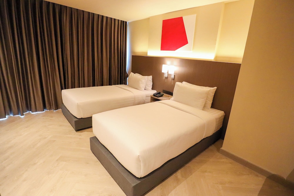 Deluxe Suite, City View - Photo 1