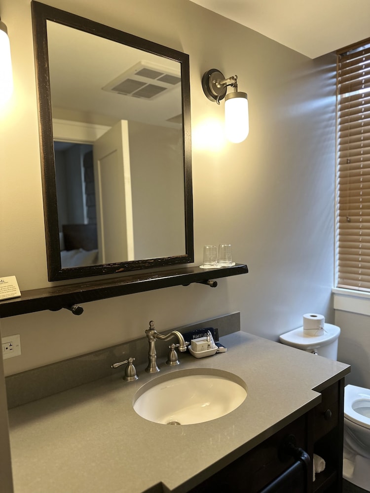 Deluxe Room, 1 Queen Bed