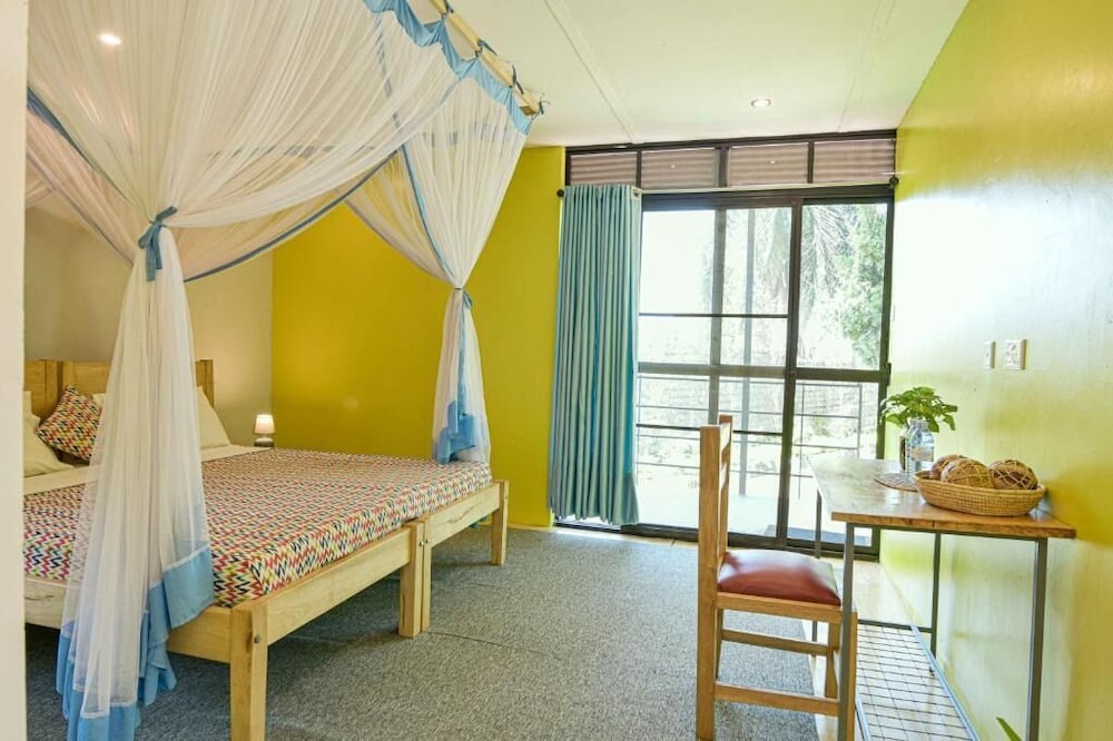 Standard Room, 1 King Bed, Non Smoking, Garden View photo 1