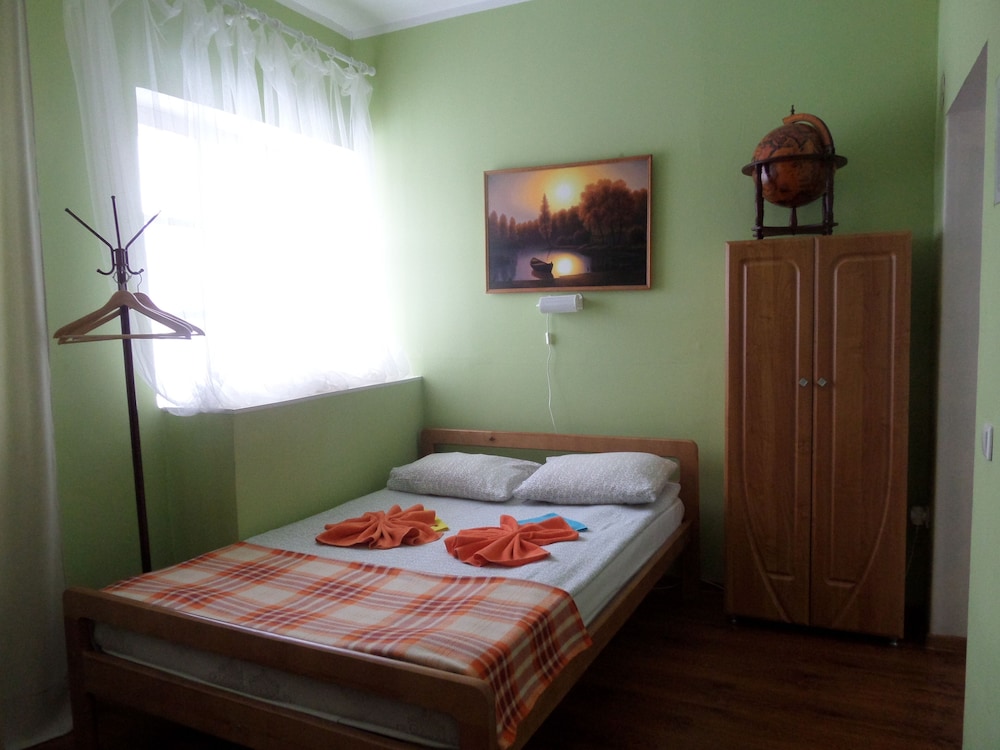 Family Room, Private Bathroom (№10)