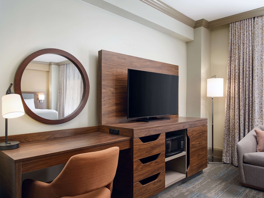 Room, Multiple Beds, City View - Photo 9