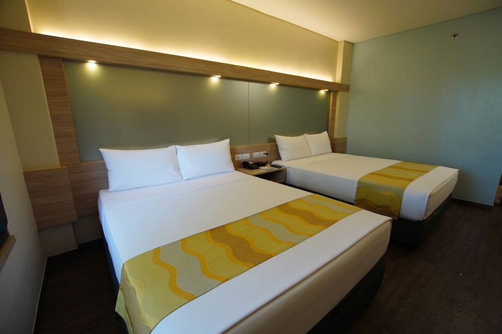 Room, 2 Queen Beds, Non Smoking - Photo 3