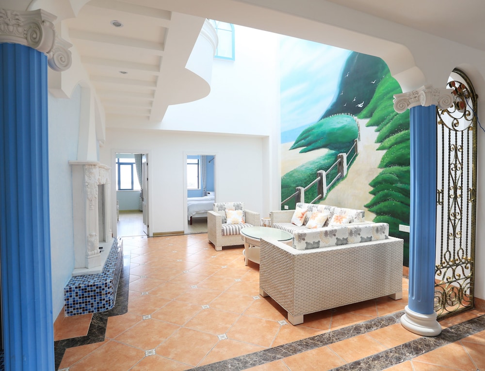 Villa photo 1