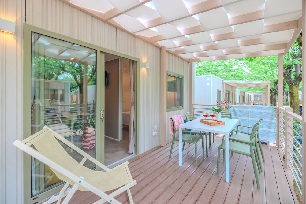 Standard Mobile Home photo 3