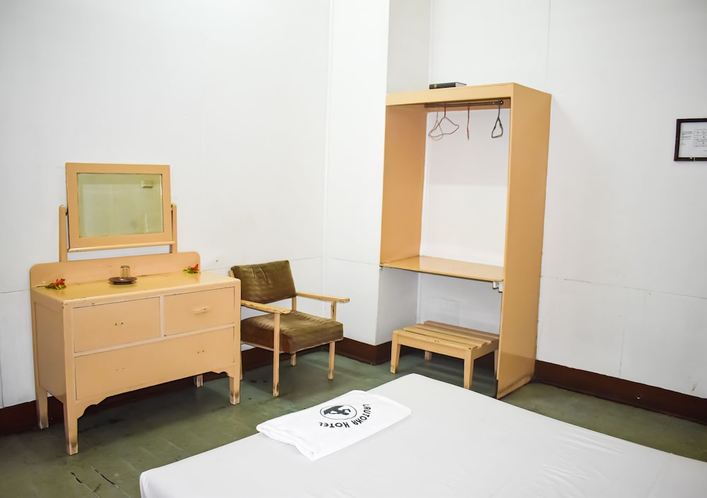 Budget Room, Shared Bathroom photo 3