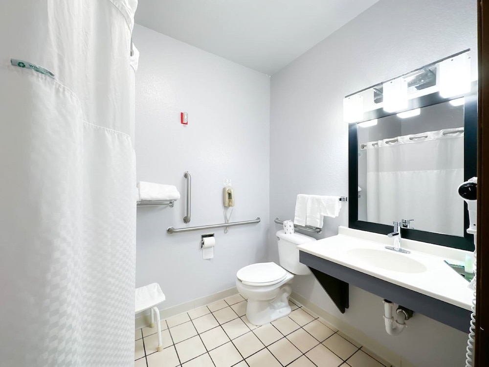 Room, 1 Queen Bed, Accessible, Non Smoking photo 2