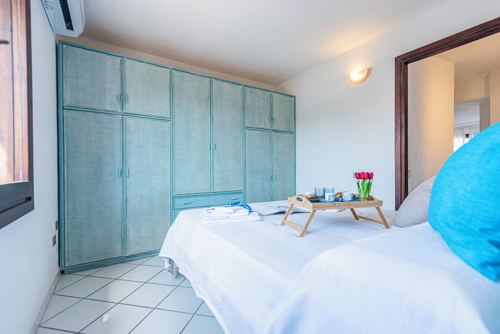 Family Apartment, Multiple Bedrooms, 2 Bathrooms (Piazzetta Trilo Mandala)