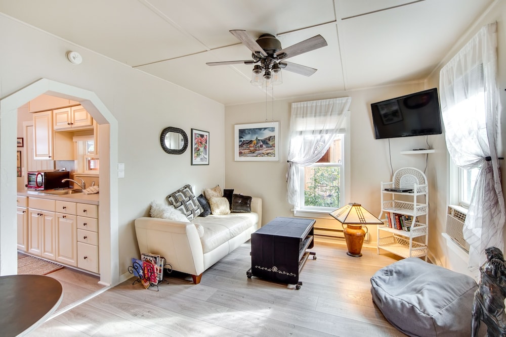 Cottage (2 Bedrooms) photo 1