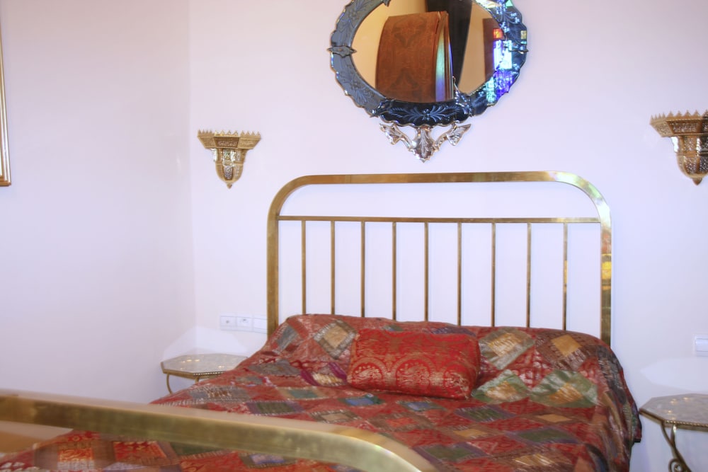 Royal Suite, Courtyard View - Photo 4