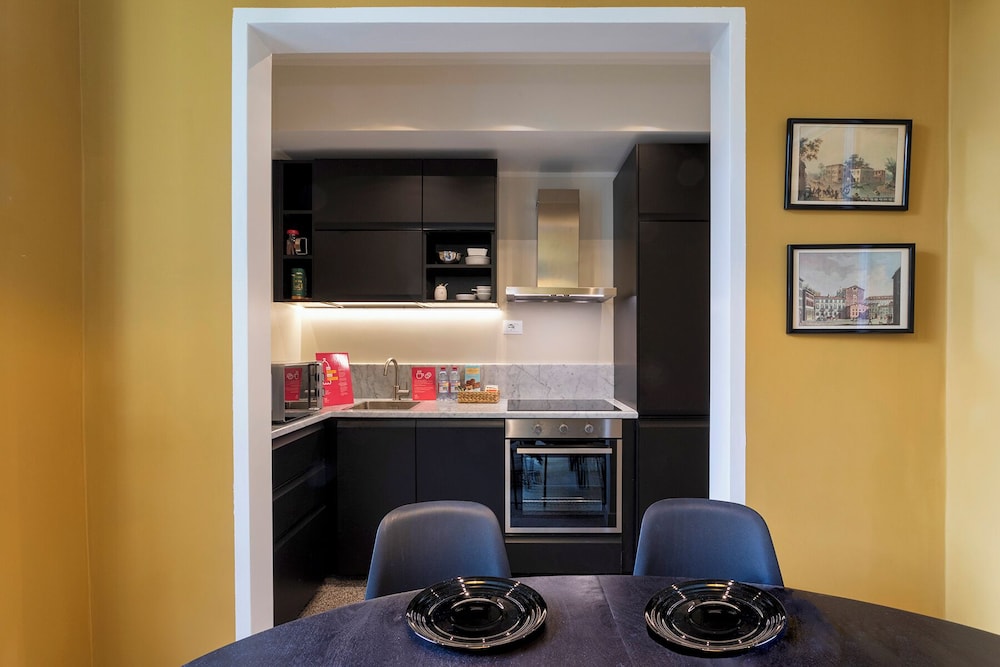 Apartment photo 2