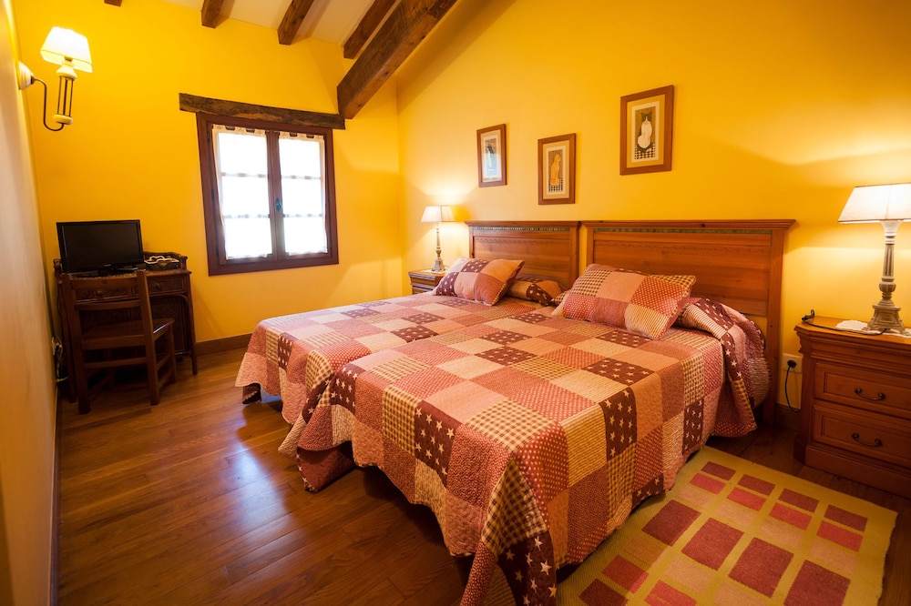 Basic Double Room photo 2